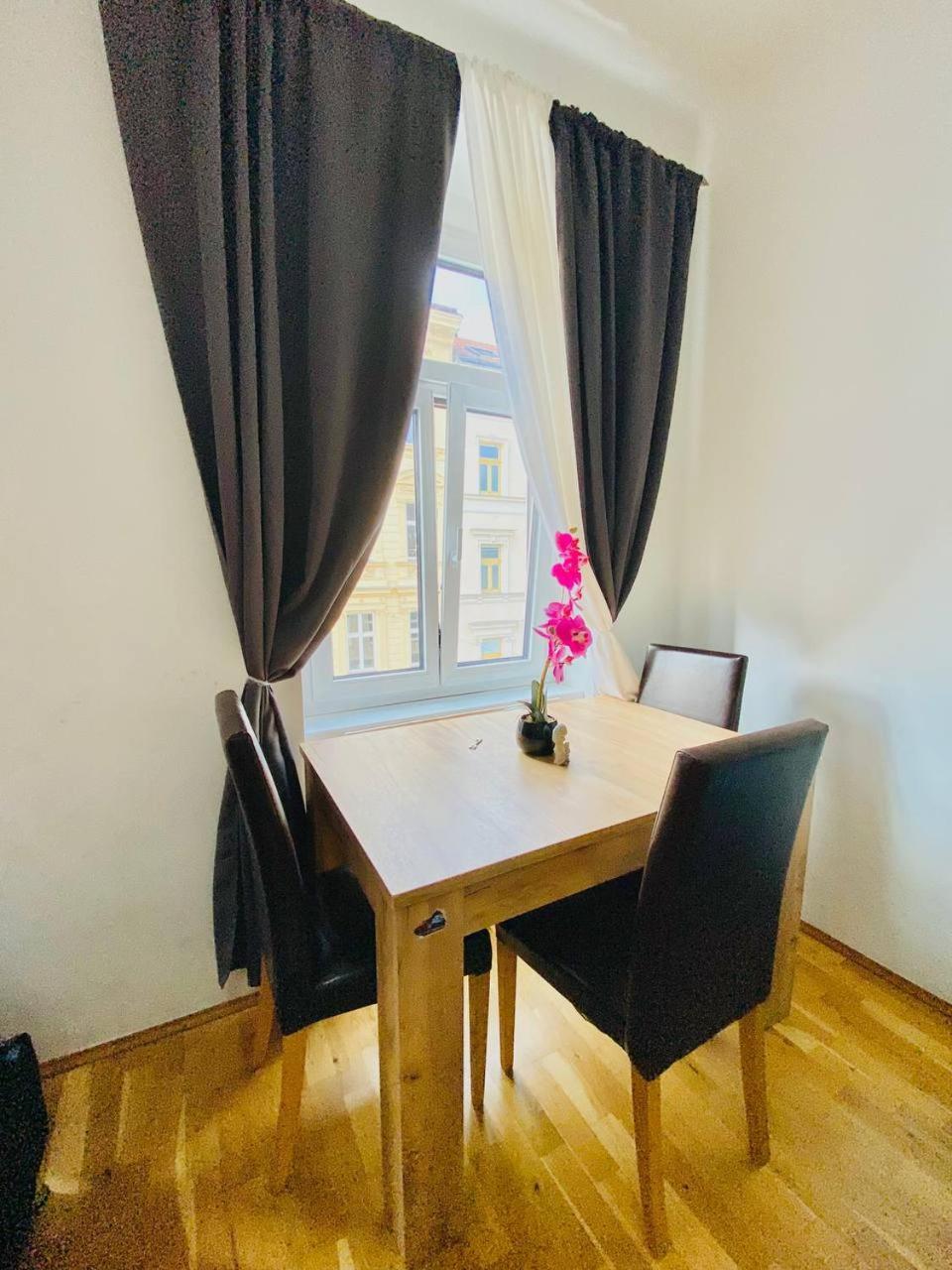 Apartamento Deluxe Studio In Josefstaedter Strasse Area Viena Exterior foto